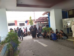 Terlunta-lunta Usai Tonton Konser, 64 Anak Punk Diamankan Dinsos Bekasi