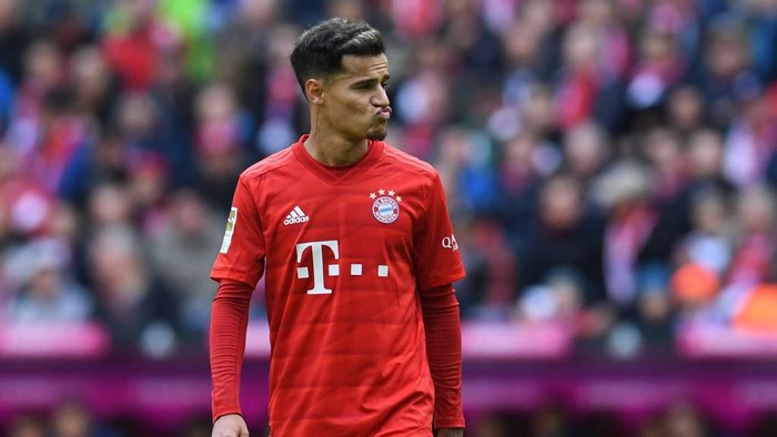 Bayern Munichs Brazilian midfielder Philippe Coutinho reacts during the German first division Bundesliga football match FC Bayern Munich vs TSG 1899 Hoffenheim in Munich, southern Germany, on October 5, 2019. (Photo by Christof STACHE / AFP) / DFL REGULATIONS PROHIBIT ANY USE OF PHOTOGRAPHS AS IMAGE SEQUENCES AND/OR QUASI-VIDEO