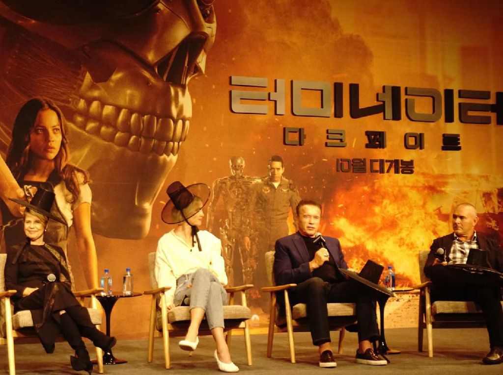 Tim Miller Akui Ada Perdebatan dengan James Cameron di Terminator: Dark Fate Tim Miller Akui Ada Perdebatan dengan James Cameron di Terminator: Dark Fate