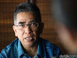Benny bukan sosok baru di sepakbola Indonesia. Dia pernah menjadi wakil bendahara umum dan asisten manajer Persija Jakarta hingga dan berhasil menjadi juara Divisi Utama 2001.