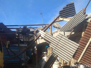 Pemprov Jateng Kucurkan Rp 1,4 M untuk Kerusakan Akibat Angin Kencang