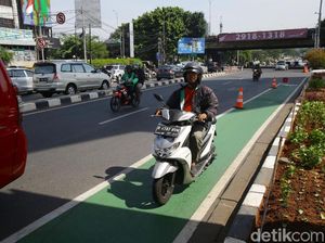 Ingat! Mulai Hari Ini Sepeda Motor Tak Boleh Masuk Jalur Sepeda Ingat! Mulai Hari Ini Sepeda Motor Tak Boleh Masuk Jalur Sepeda