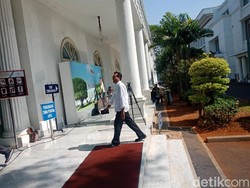 Fadjroel Rachman Kembali Merapat ke Istana