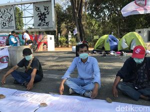 Bikin Aksi Tutup Mulut, Aktivis 98 Tolak Prabowo di Kabinet Jokowi