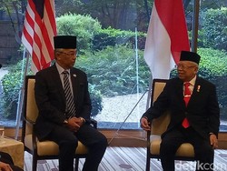 Pakai Jas, Maruf Amin Bertemu Raja Malaysia Sultan Abdullah