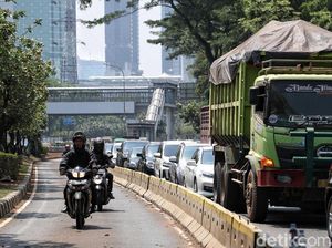Miris Penerobos Busway Pelat Merah Ditegur Malah Marah