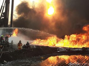 Pipa Pertamina Terbakar di Cimahi, Polisi: Ada Dugaan Kelalaian Pipa Pertamina Terbakar di Cimahi, Polisi: Ada Dugaan Kelalaian