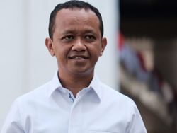 Bahlil Lahadalia: Dari Sopir Angkot, Kepala BKPM, Kini Menteri Investasi