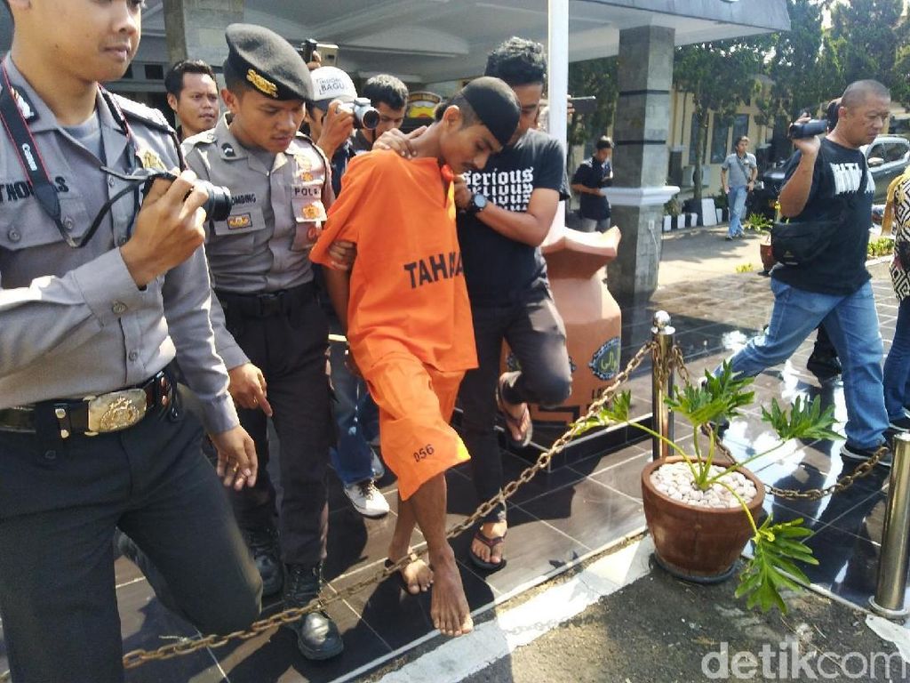 Balita Ciamis Tewas Dianiaya Ayah Tiri, Polisi: Kepala Korban Dipukul Balita Ciamis Tewas Dianiaya Ayah Tiri, Polisi: Kepala Korban Dipukul