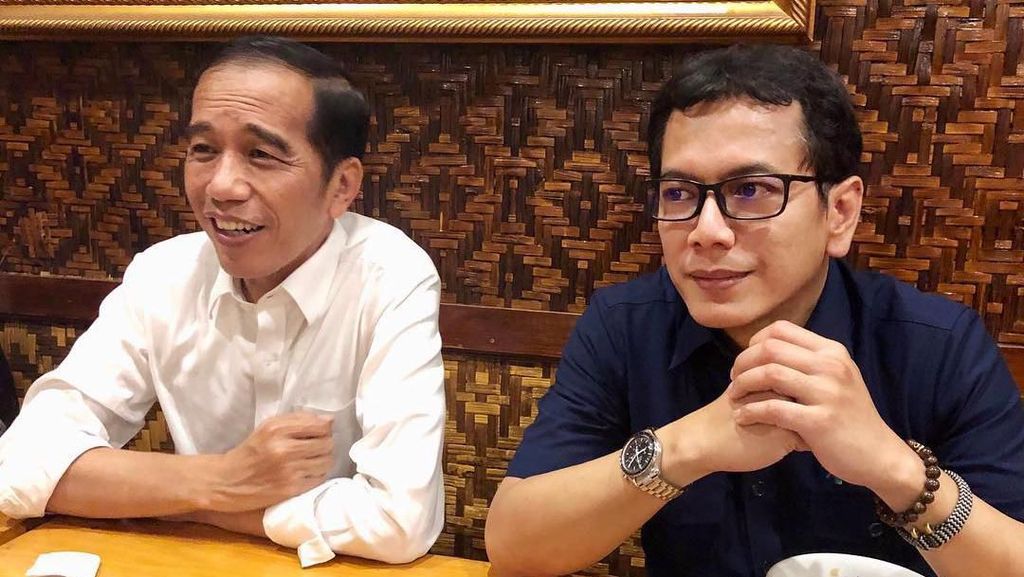 Dipilih Jokowi Jadi Menteri, Intip Gaya Wishnutama Ketika Kulineran