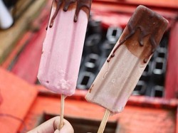 Jajanannya Anak 90-an, Es Krim Jadul Asli Indonesia yang Enak