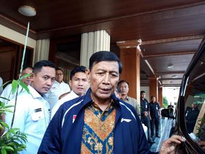 Wiranto Desak OSO Mundur dari Kursi Ketum Hanura Wiranto Desak OSO Mundur dari Kursi Ketum Hanura