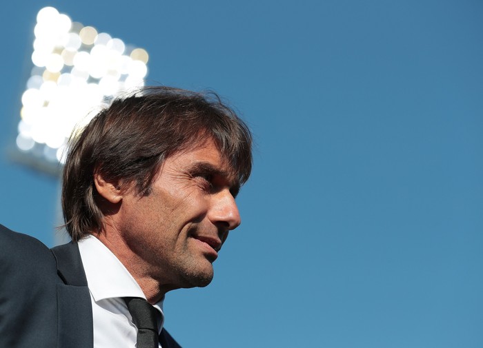 REGGIO NELLEMILIA, ITALY - OCTOBER 20:  FC Internazionale coach Antonio Conte looks on during the Serie A match between US Sassuolo and FC Internazionale at Mapei Stadium - Citta del Tricolore on October 20, 2019 in Reggio nellEmilia, Italy  (Photo by Emilio Andreoli/Getty Images)