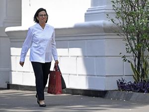 Sri Mulyani Jajal Double Track Cikarang yang Dibangun Pakai Uang Rakyat Sri Mulyani Jajal Double Track Cikarang yang Dibangun Pakai Uang Rakyat