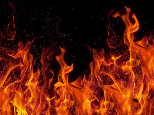 Gudang Limbah Pabrik Sepatu di Sukabumi Terbakar Gudang Limbah Pabrik Sepatu di Sukabumi Terbakar