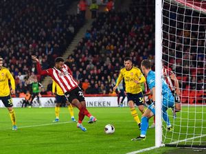 Evra: Arsenal Masih seperti Bayi