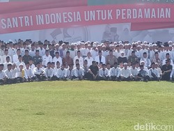 Di Hari Santri, Khofifah Minta Hadiah Salat Istisqo Agar Turun Hujan