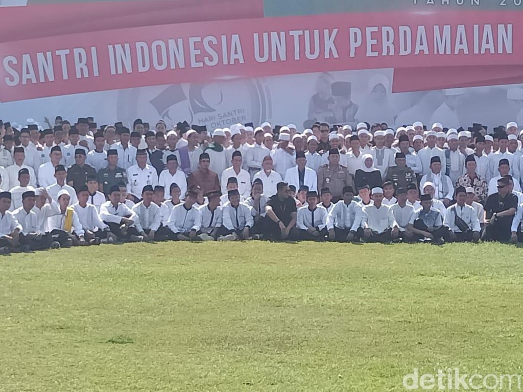 Di Hari Santri, Khofifah Minta Hadiah Salat Istisqo Agar Turun Hujan Di Hari Santri, Khofifah Minta Hadiah Salat Istisqo Agar Turun Hujan