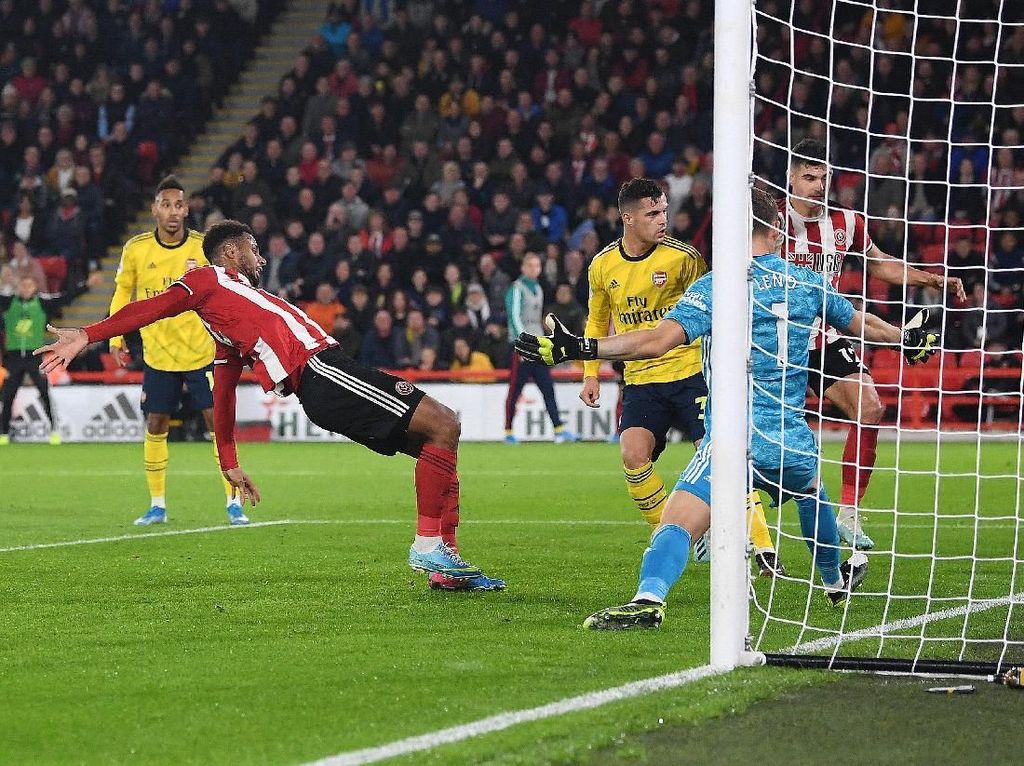 Arsenal Tertinggal 0-1 dari Sheffield di Babak Pertama Arsenal Tertinggal 0-1 dari Sheffield di Babak Pertama