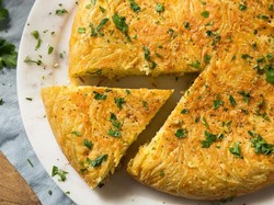 Cara Membuat Omelet Mie Instan yang Gurih Renyah