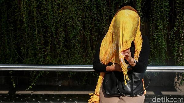 Suhu Panas Jakarta Tembus 35 Derajat