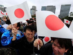 Reaksi Warga Jepang Atas Penobatan Kaisar Naruhito Reaksi Warga Jepang Atas Penobatan Kaisar Naruhito
