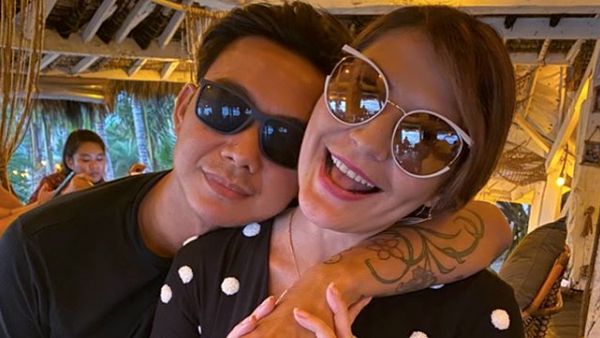 Tamara Bleszynski Pamer Kemesraan Bareng Pacar, Netizen: Lanjut KUA