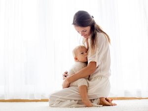 Alasan Ibu yang Dikritik karena Beri ASI hingga Anaknya Berusia 8 Tahun