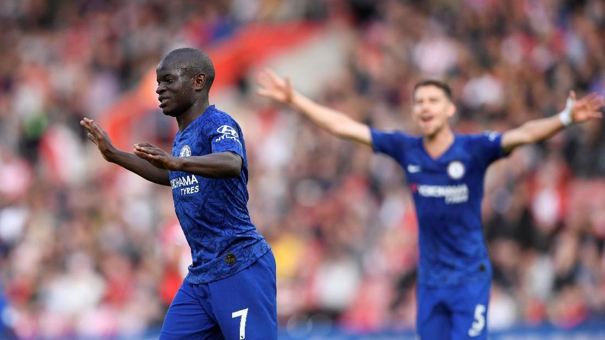 NGolo Kante masih absen membela Chelsea karena belum pulih dari cedera (Action Images via Reuters/Tony OBrien)