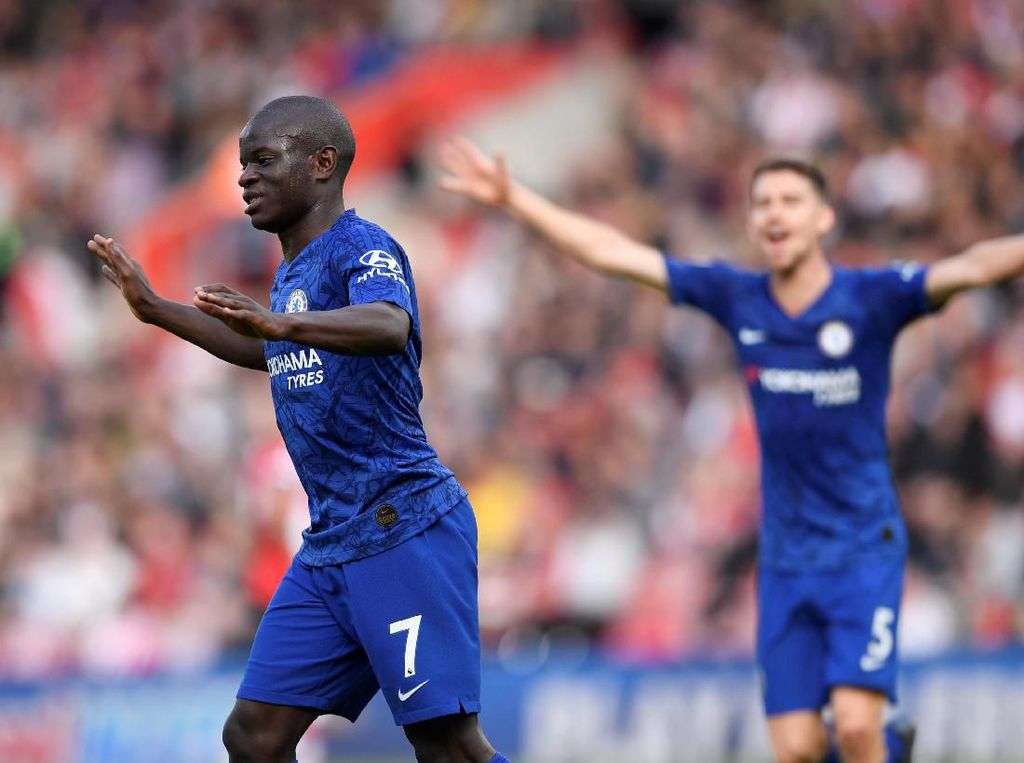 Chelsea Pincang Tandang ke Amsterdam Chelsea Pincang Tandang ke Amsterdam