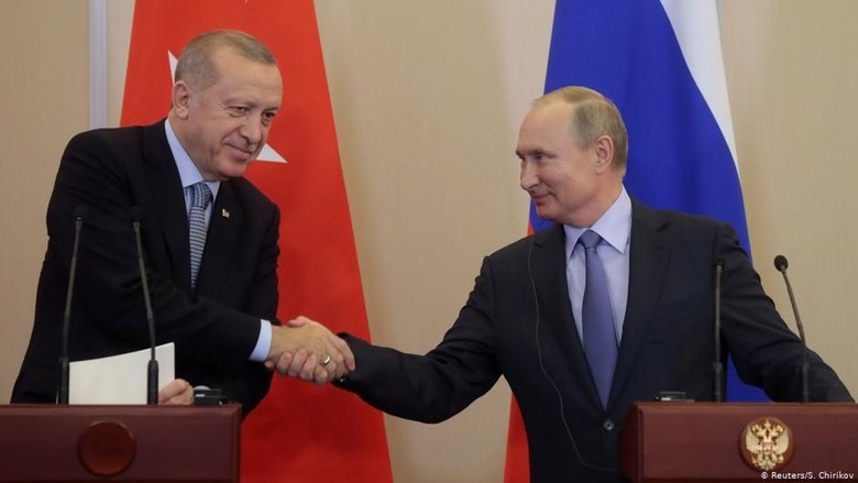Turki dan Rusia Sepakati Penarikan Mundur Milisi Kurdi YPG Turki dan Rusia Sepakati Penarikan Mundur Milisi Kurdi YPG