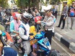 Keren, Pengendara Tertib Lalin di Sidoarjo Bisa Dapat Sepeda Motor