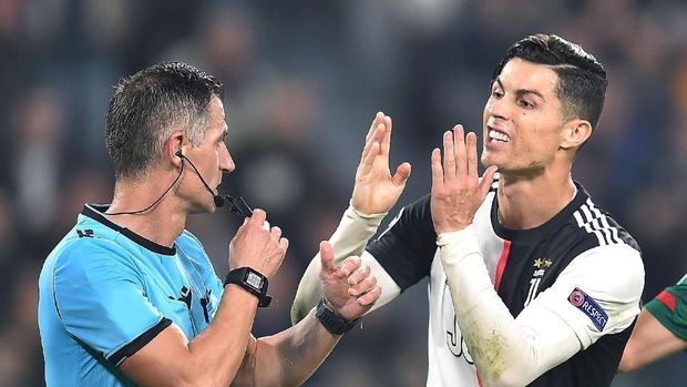 Cristiano Ronaldo diprediksi akan meraih penghargaan Ballon d'Or 2019.