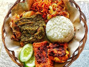 Modal Rp 20 Ribu, Bisa Makan Murah Rice Bowl hingga Ayam Begor Pedas Modal Rp 20 Ribu, Bisa Makan Murah Rice Bowl hingga Ayam Begor Pedas
