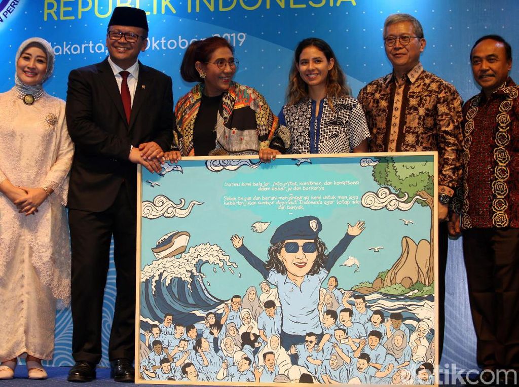 Karangan Bunga untuk Edhy Prabowo Hiasi KKP, Termasuk dari Susi Karangan Bunga untuk Edhy Prabowo Hiasi KKP, Termasuk dari Susi