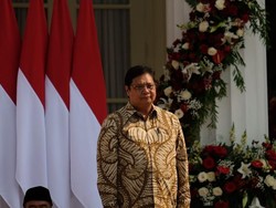 Airlangga Panggil Menkumham dan Menaker, Bahas Apa?