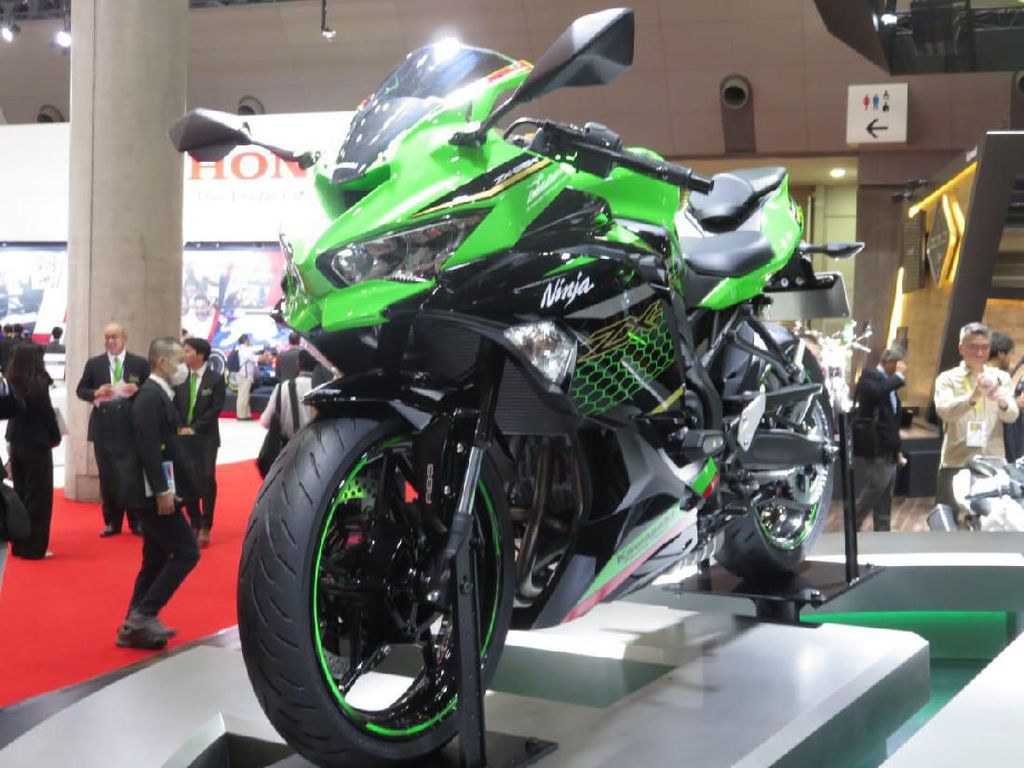 Gokil! Ninja 250 cc 4 Silinder Bisa Digeber Sampai 17.000 RPM Gokil! Ninja 250 cc 4 Silinder Bisa Digeber Sampai 17.000 RPM