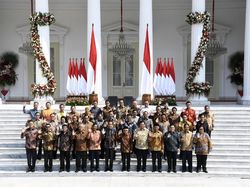 Reshuffle Dinilai Belum Jelas Gegara Jokowi Mau Ganti Banyak Menteri