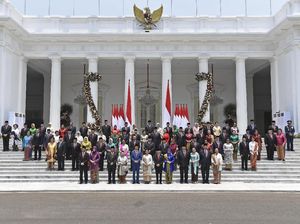 Mengintip Gaji Menteri Baru, Besar Mana Sama DPR? Mengintip Gaji Menteri Baru, Besar Mana Sama DPR?