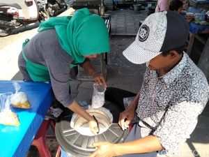 Rujak Es Krim Pakualaman, Obat Ampuh Atasi Gerah Panas Rujak Es Krim Pakualaman, Obat Ampuh Atasi Gerah Panas
