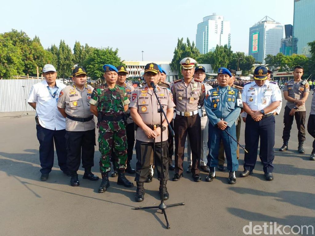 Operasi Zebra, Kapolda Metro Ingatkan Anggota Pasang Papan Tanda Operasi Operasi Zebra, Kapolda Metro Ingatkan Anggota Pasang Papan Tanda Operasi