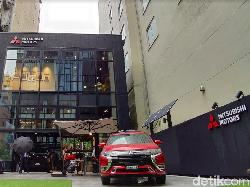 MI-Garden Ginza, Showroom Mitsubishi Bernuansa Cafe yang Cozy Banget