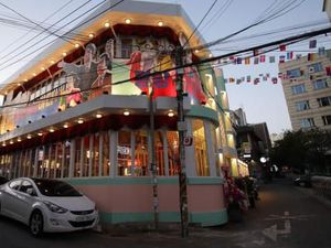 Unik! Pyong-yang Pub, Bar Bertema Korea Utara yang Ada di Seoul