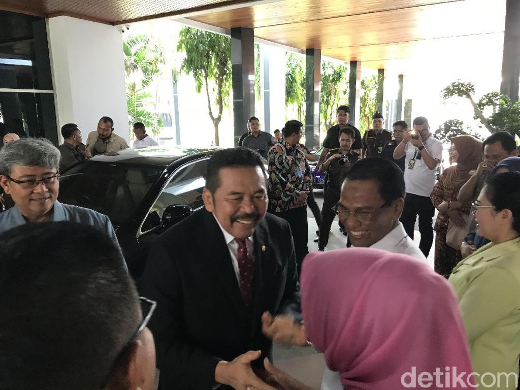 Prasetyo ke Burhanuddin: Jaksa Agung Tak Cuma Jabatan Publik, tapi Politik Prasetyo ke Burhanuddin: Jaksa Agung Tak Cuma Jabatan Publik, tapi Politik