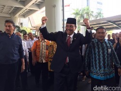 Jadi Menko Lagi, Luhut Disambut Heboh Karyawan