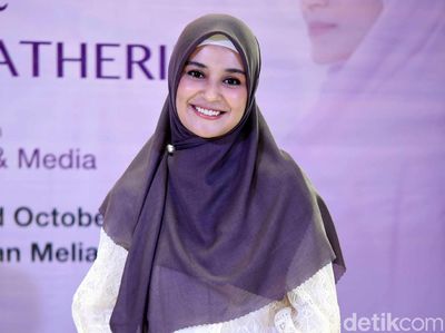 Senyum Shireen Sungkar saat Ditanya Soal Wajahnya di Pesawat