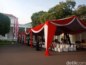 Jelang Pelantikan Menteri, Tenda Merah Putih Disiapkan di Halaman Istana
