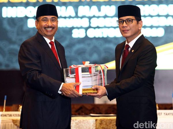 Resmi Jadi Menparekraf, Wishnutama Keliling Kantor Baru