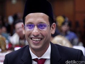 Nadiem Ungkap 12 Daerah Larang Sekolah Tatap Muka: Tolong DPR! Nadiem Ungkap 12 Daerah Larang Sekolah Tatap Muka: Tolong DPR!