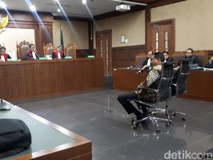 Bowo Sidik Ngaku Terima Uang Rp 300 Juta untuk Kebutuhan Dapil Bowo Sidik Ngaku Terima Uang Rp 300 Juta untuk Kebutuhan Dapil